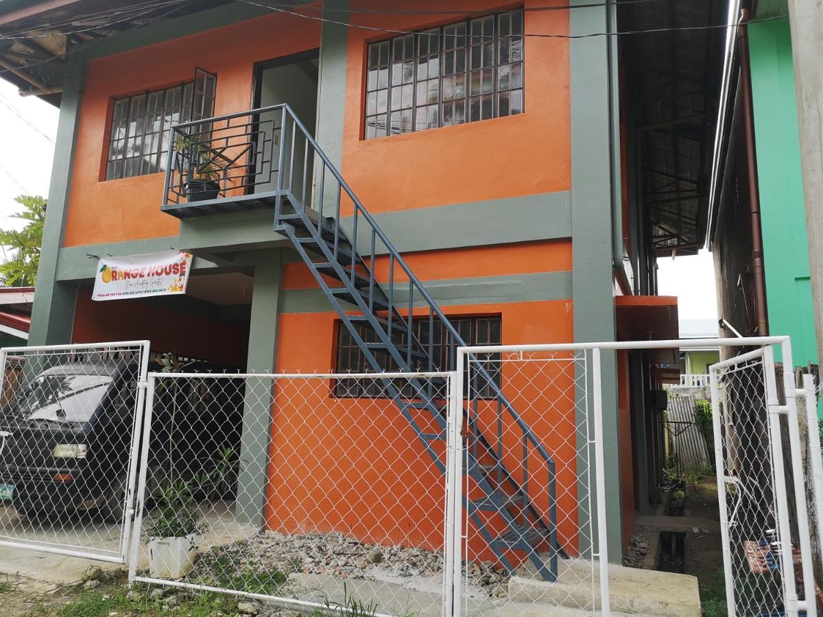 Appartement Estrelle Orange House - Backpackers Hub à Puerto Princesa Extérieur photo