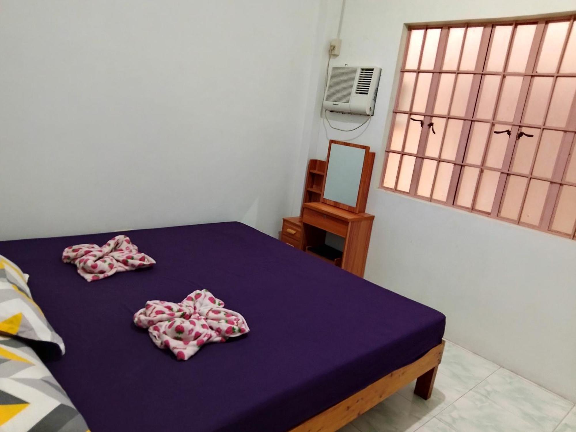 Appartement Estrelle Orange House - Backpackers Hub à Puerto Princesa Extérieur photo