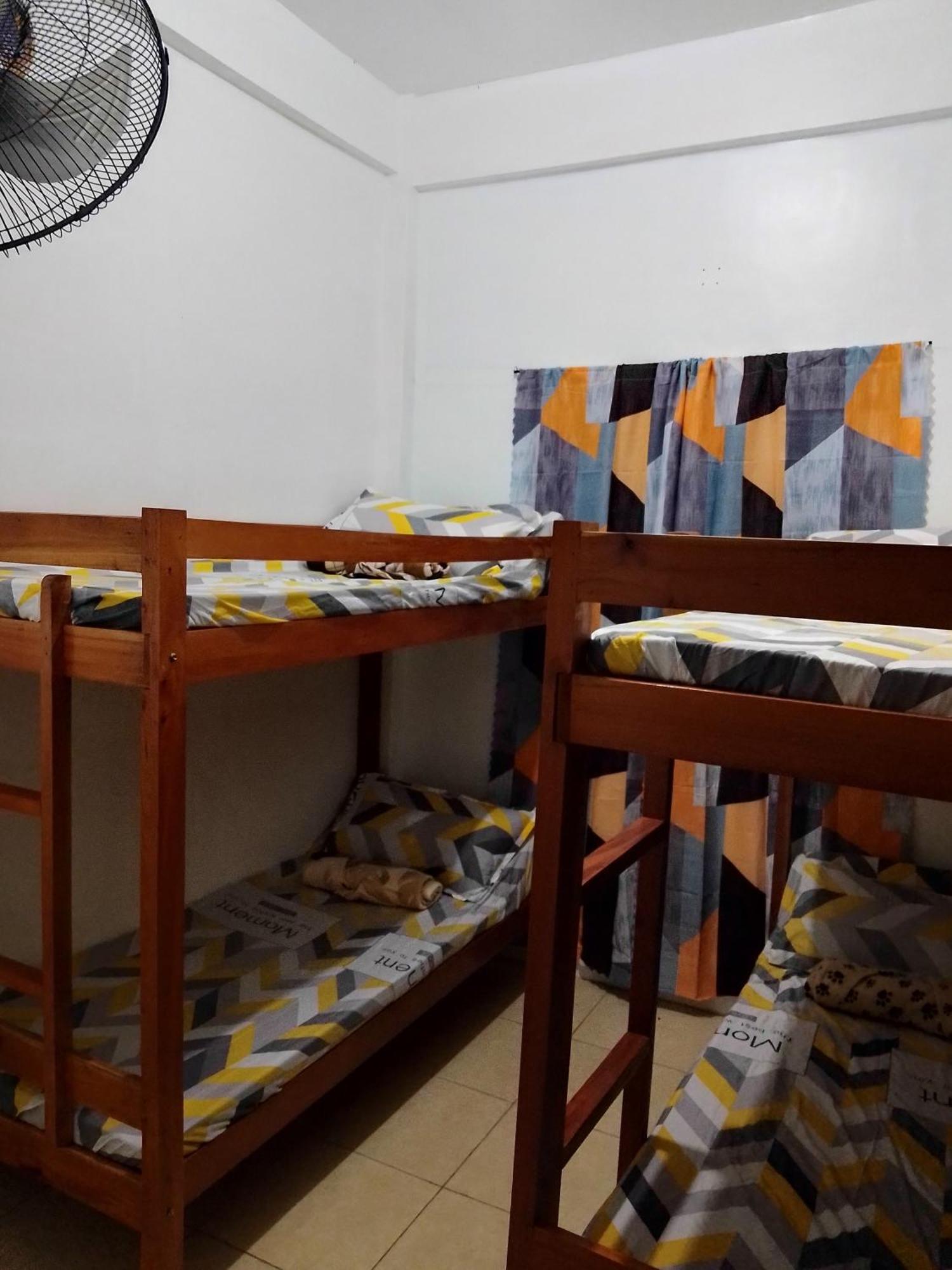 Appartement Estrelle Orange House - Backpackers Hub à Puerto Princesa Extérieur photo