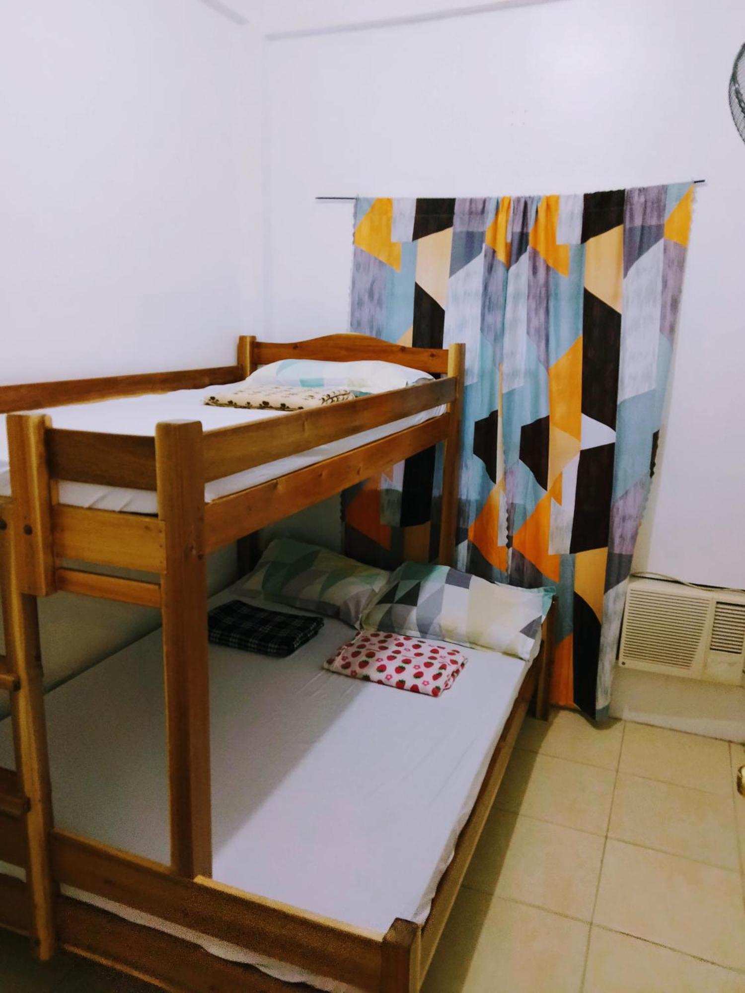 Appartement Estrelle Orange House - Backpackers Hub à Puerto Princesa Extérieur photo