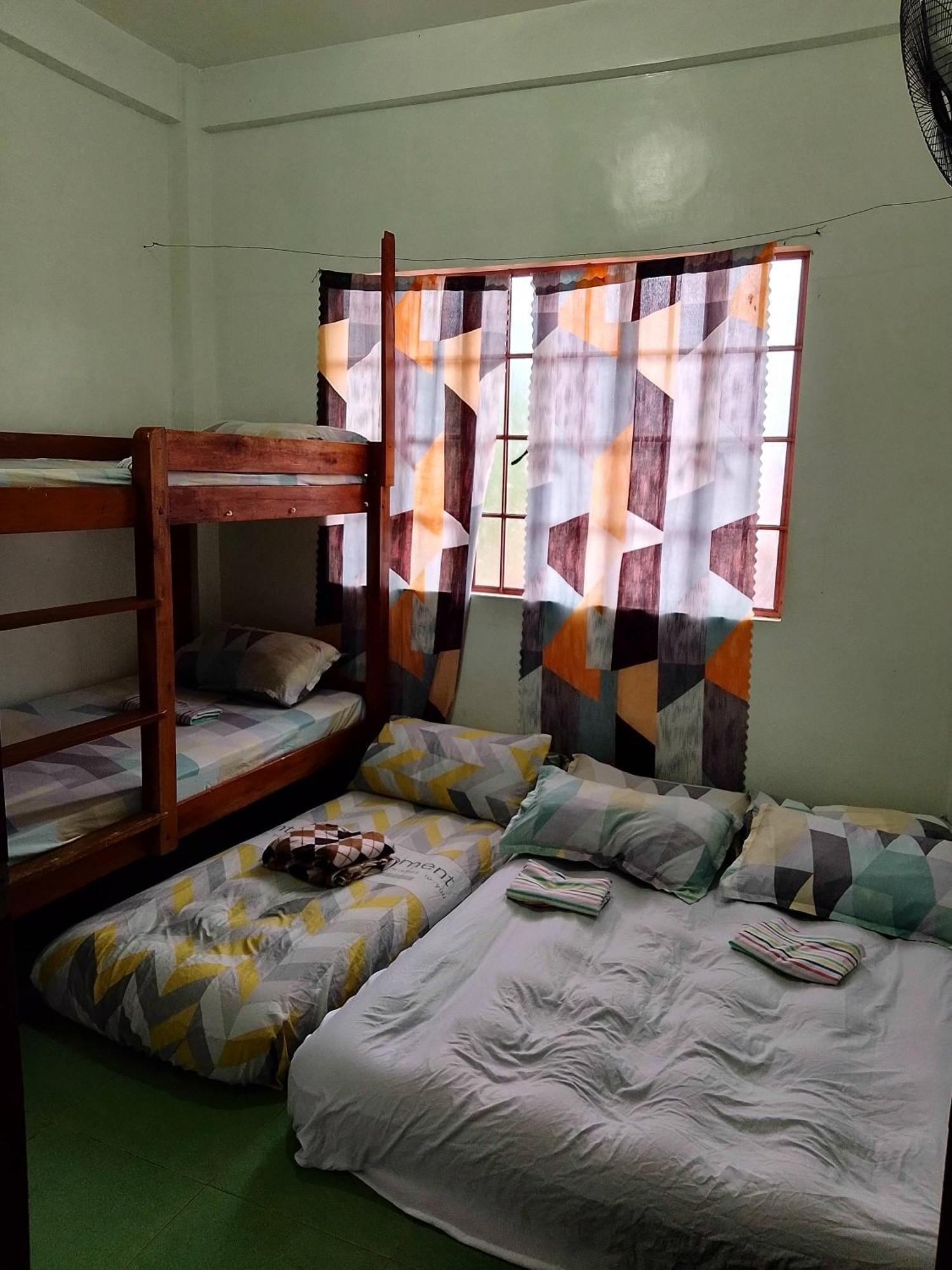 Appartement Estrelle Orange House - Backpackers Hub à Puerto Princesa Extérieur photo