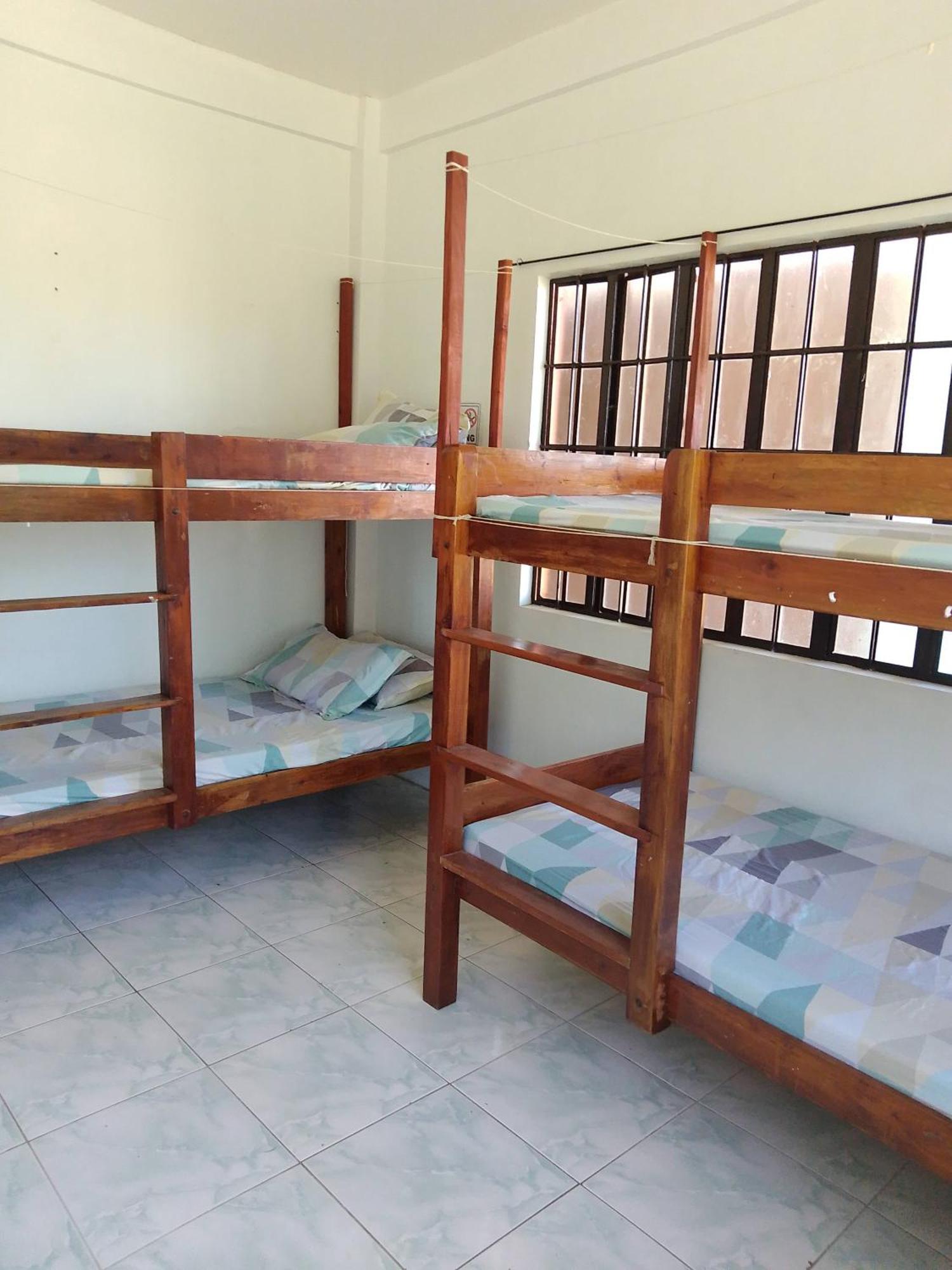 Appartement Estrelle Orange House - Backpackers Hub à Puerto Princesa Extérieur photo